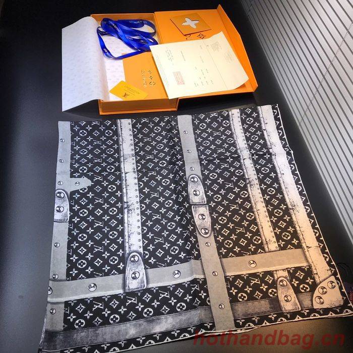 Louis Vuitton Scarf LVS00127